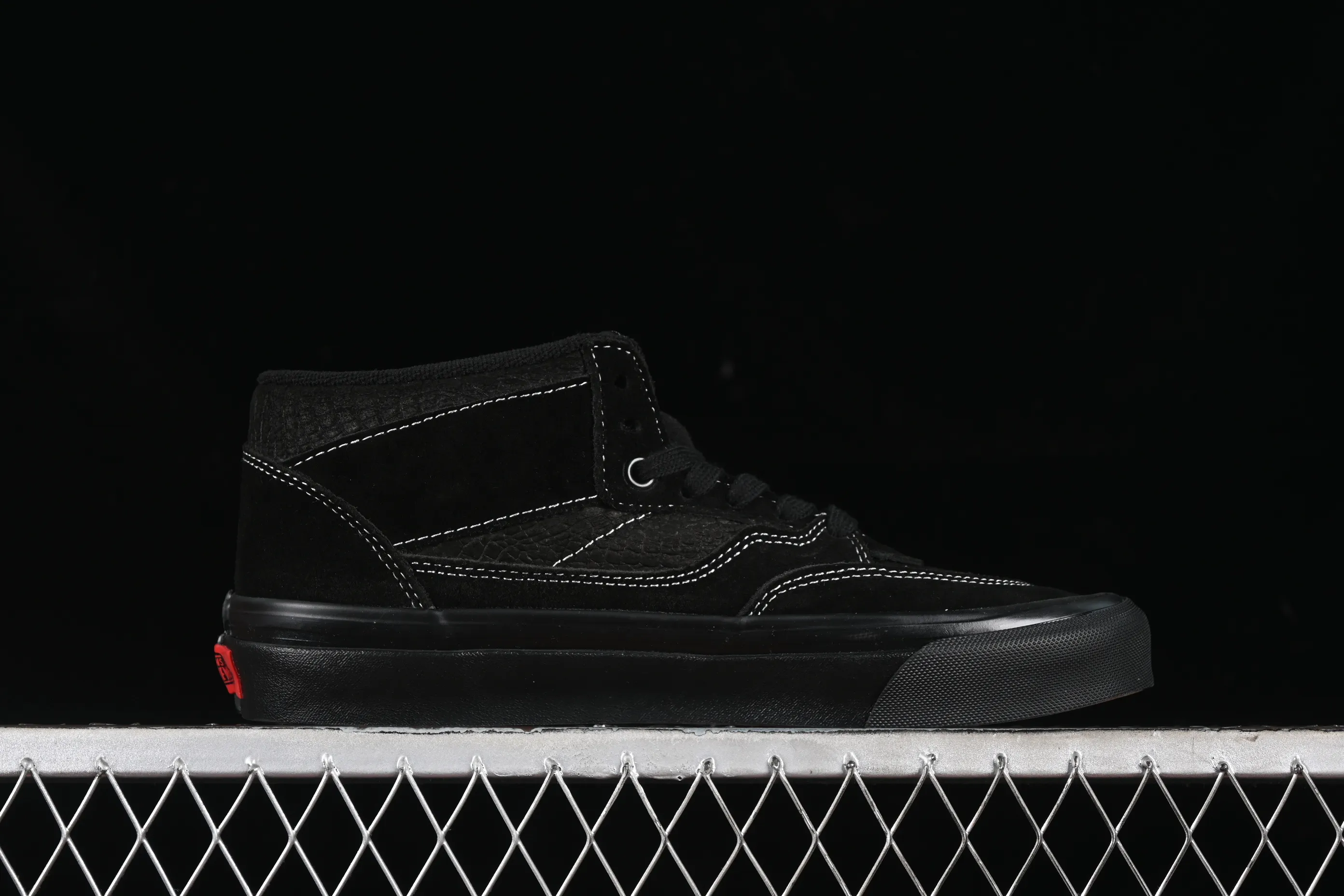All categories Vans Vans series Vans Mid Vans China Vans Half Cab 33 DX Black Warrior Anaheim American retro casual skate shoes VN0A5KX6BKA
